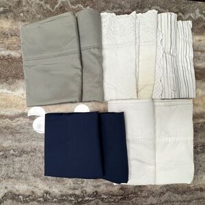 Pre-Owned Lot of 10 Standard & King Size Pillow Cases, Blue/White/Gray/Beige